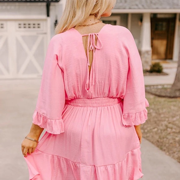 DAYTONA DATE NIGHT DRESS IN PINK CURVES - Picture 2 of 6